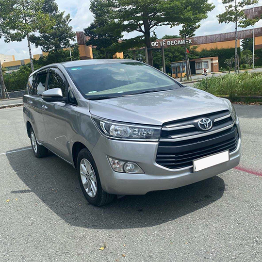 Xe Innova 2019
